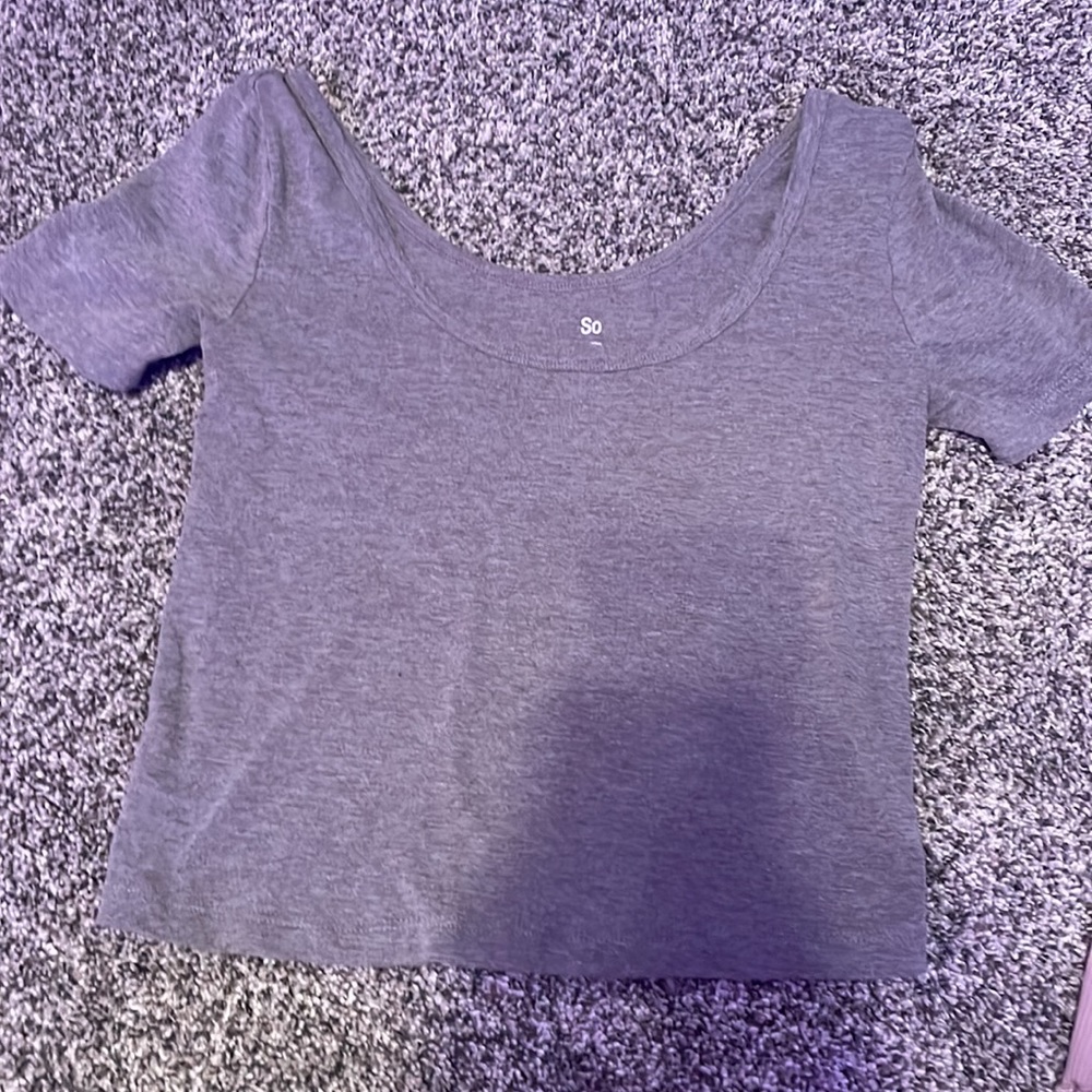 4 Solid Colored Cropped T-Shirts - image 2